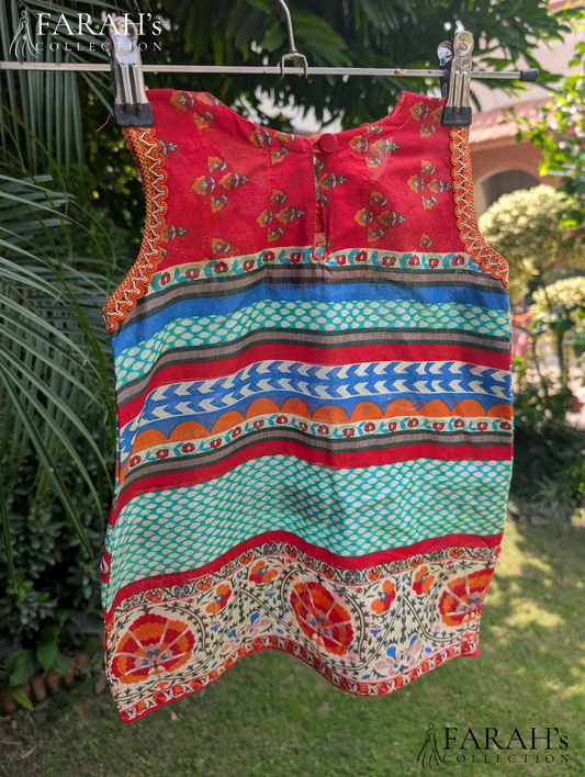 Multi-Striped Ethnic Kurti with Chikankari Trousers (2-Piece Set)